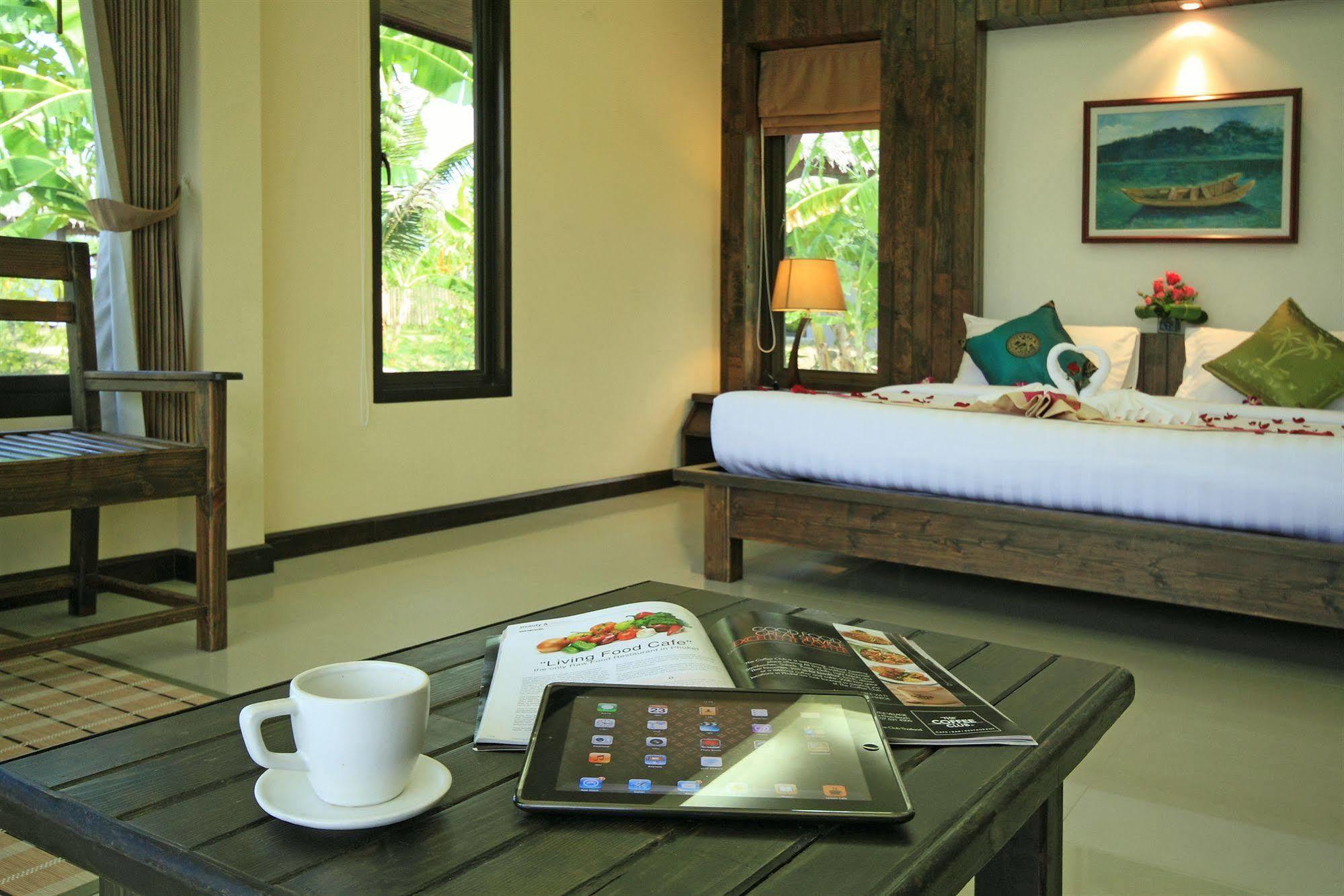 The Villa Laemhin Lagoon Resort Phuket Exterior foto